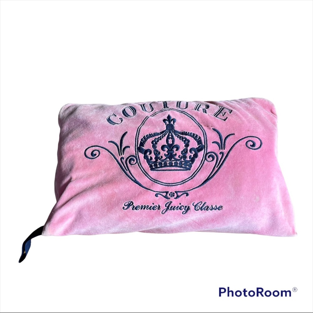 Matching Juicy Couture Travel Blanket or Pillow Bubblegum Pink. Barbie - Picture 1 of 11